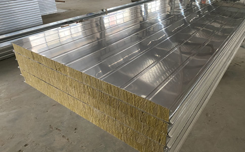 巖棉夾芯板的該怎樣存放？有哪些注意事項(xiàng)？